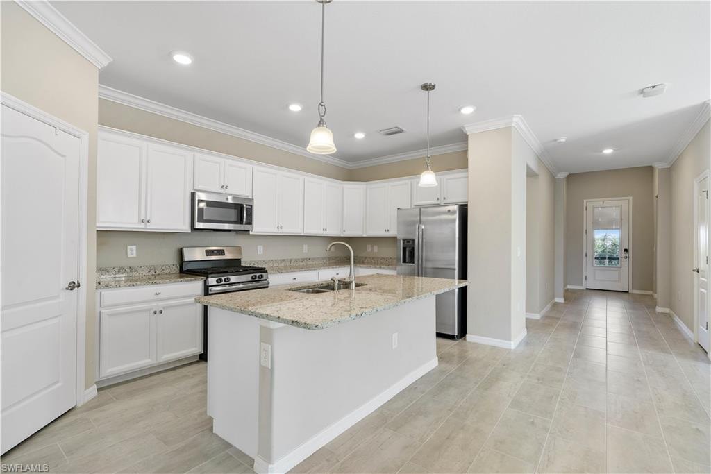 TRAILS EDGE - Residential Lease