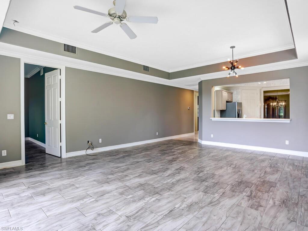 LANCASTER SQUARE - Residential