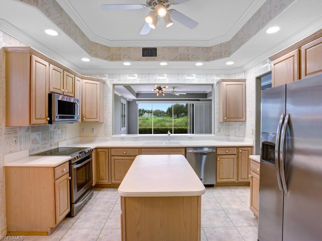 LANCASTER SQUARE - Residential