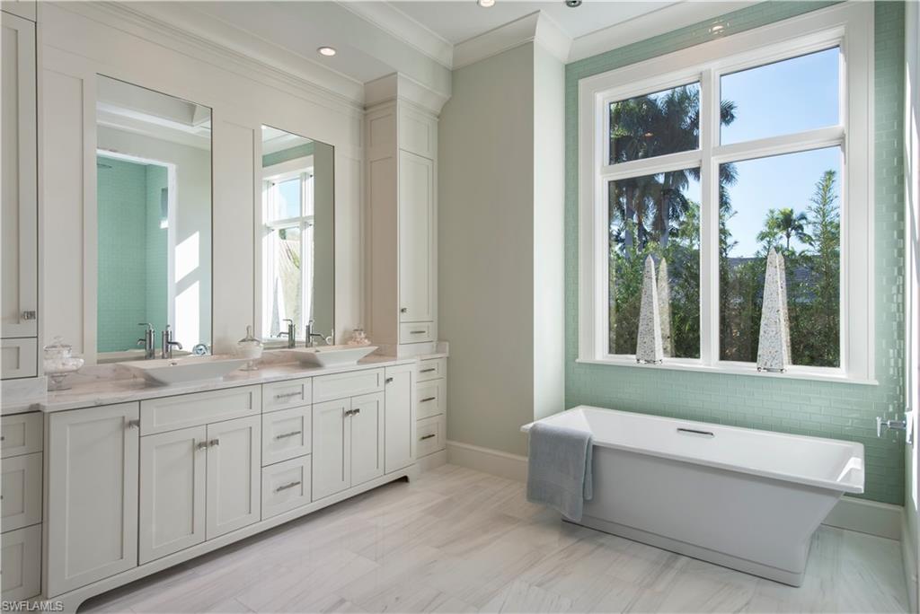 MOORINGS - Residential