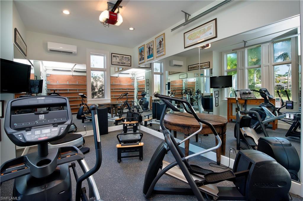 MOORINGS - Residential