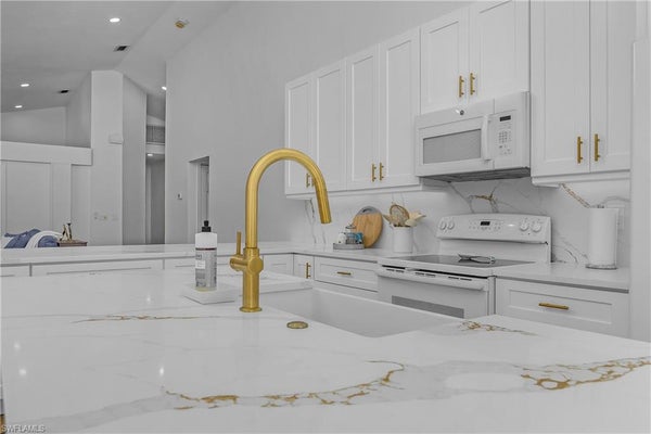 120 LIVERMORE LN, NAPLES, FL 34119 - Image dc7b8ade97ec9bb992c3c5e30523b4e4/927414009