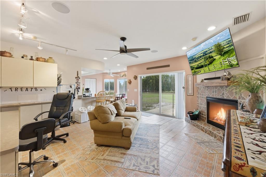 WESTERN ACRES - Residential