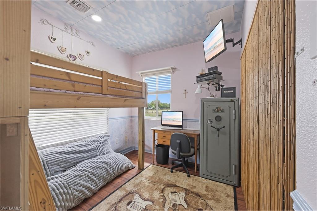 WESTERN ACRES - Residential