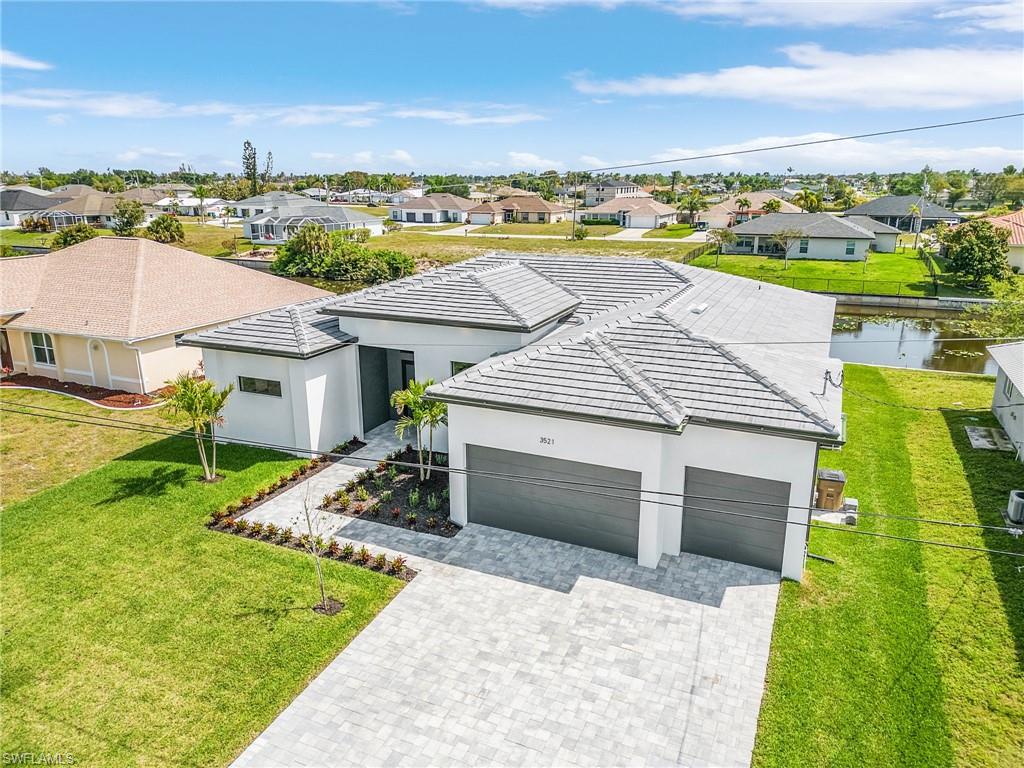 CAPE CORAL - Residential