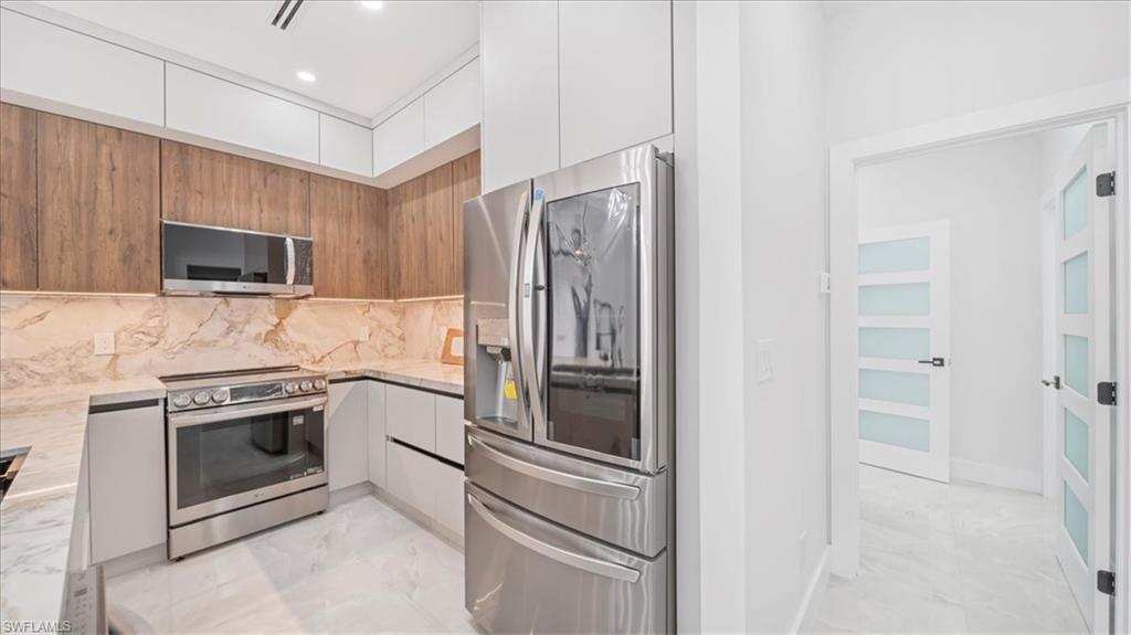 PORT CHARLOTTE - Residential