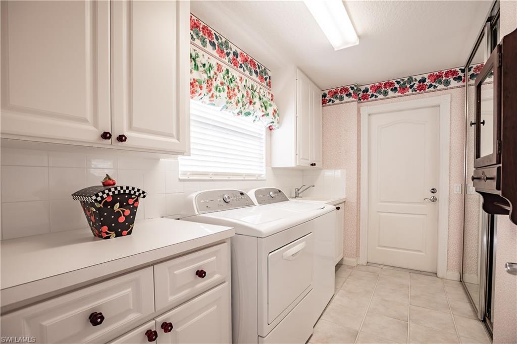 VILLAGE WALK - Residential