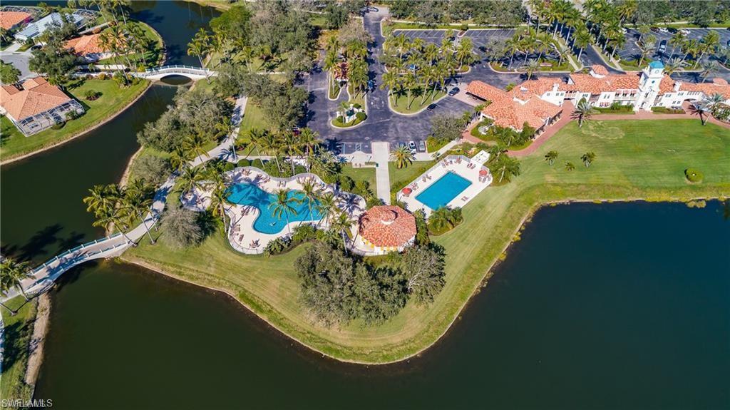 VILLAGE WALK - Residential