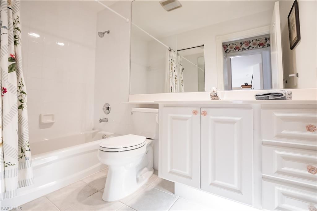 VILLAGE WALK - Residential