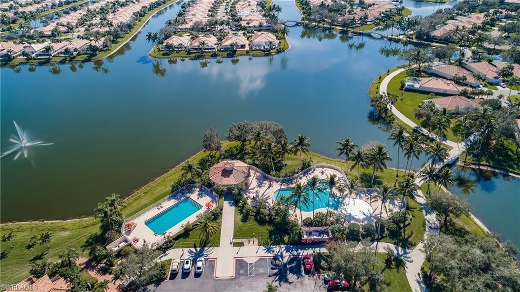 VILLAGE WALK - Residential