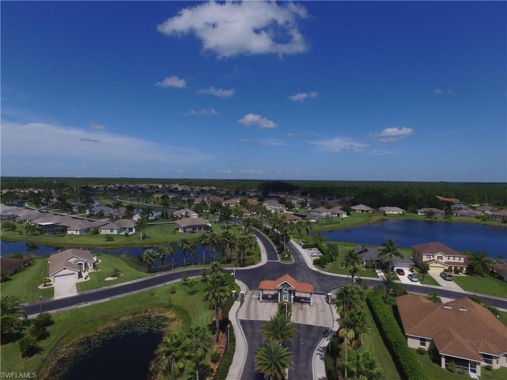 TOWN LAKES - Residential