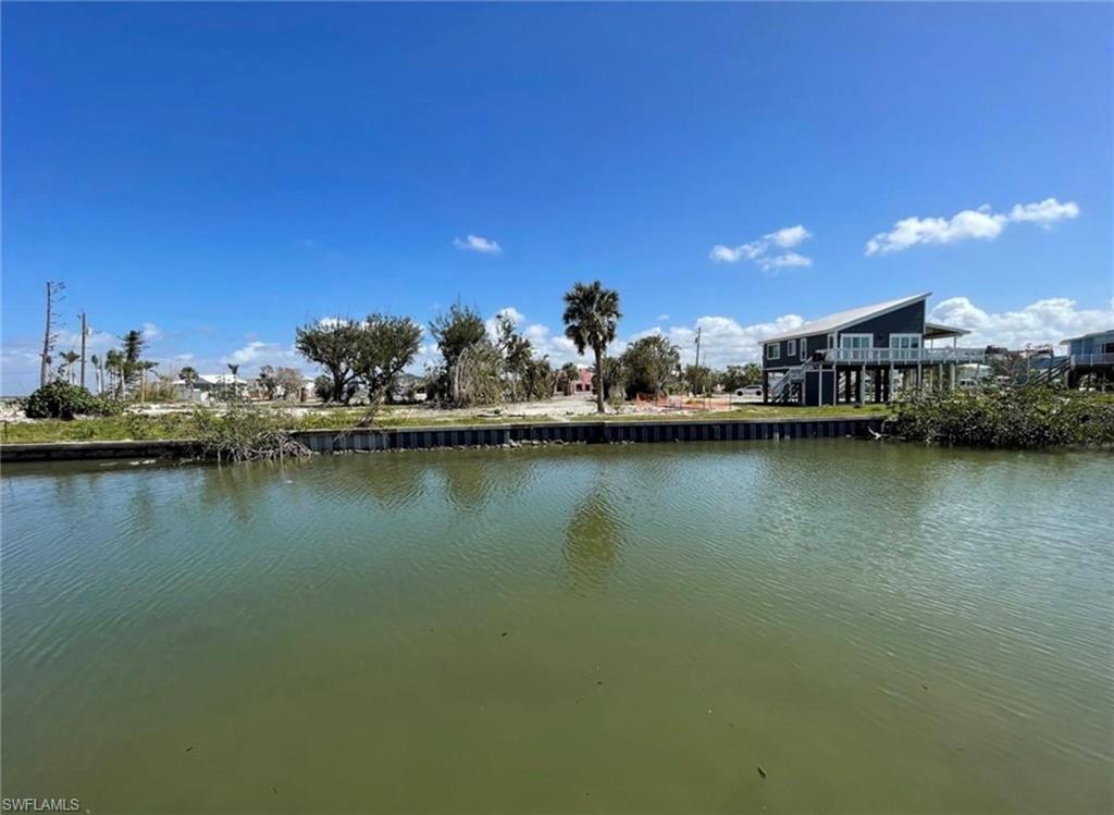 ISLAND SHORES - Land