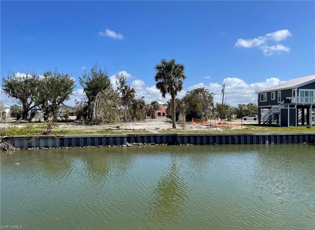 ISLAND SHORES - Land