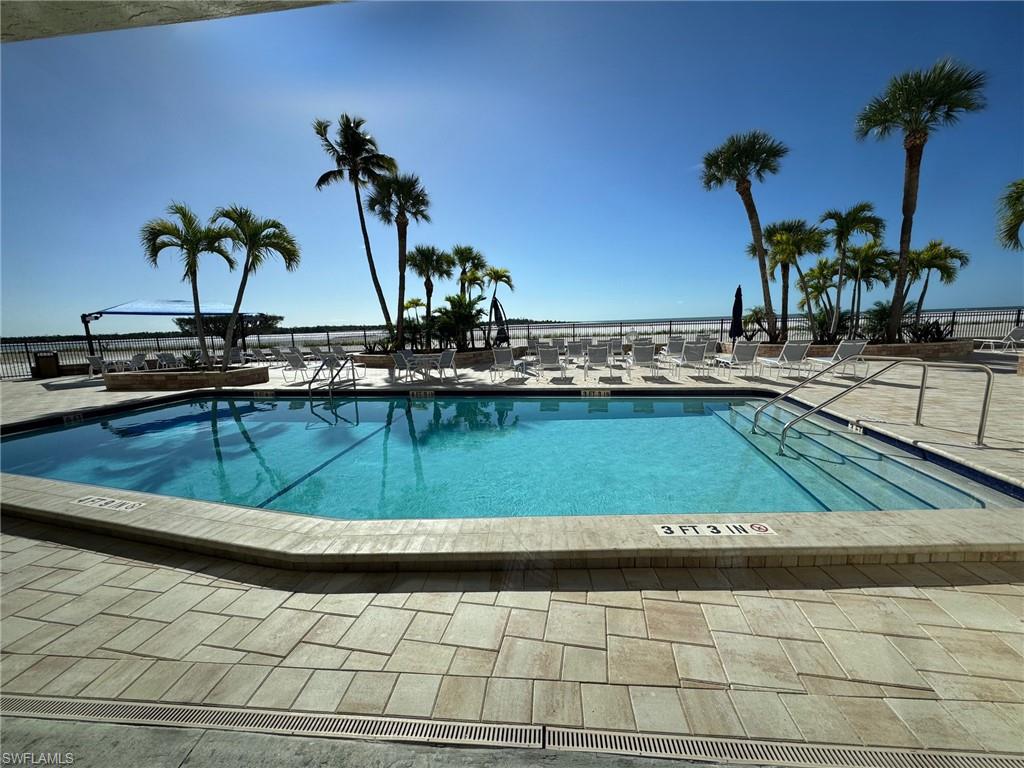 CARLOS POINTE - Residential