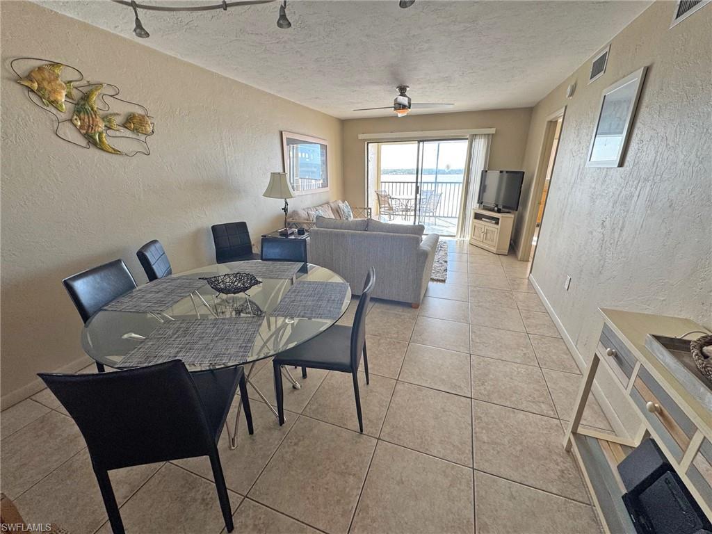 CARLOS POINTE - Residential