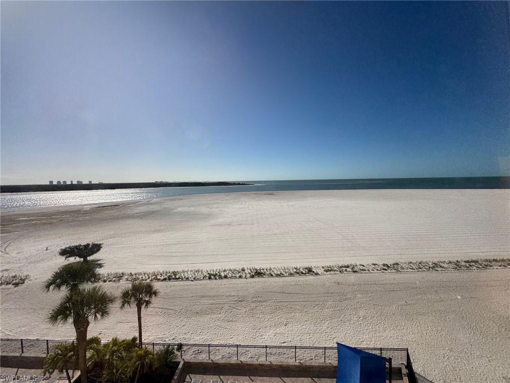 CARLOS POINTE - Residential