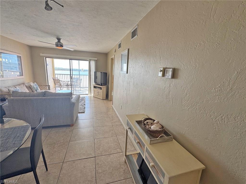 CARLOS POINTE - Residential