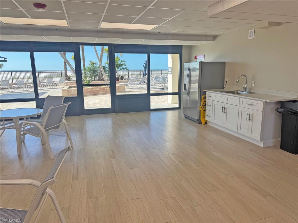 CARLOS POINTE - Residential