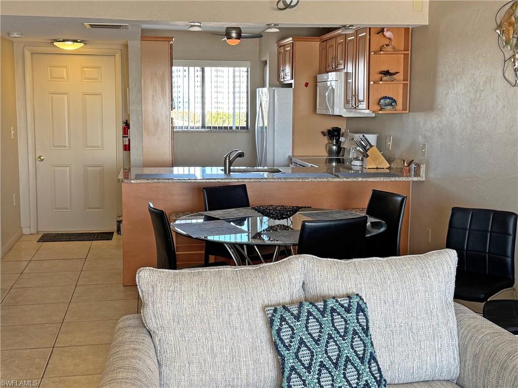 CARLOS POINTE - Residential