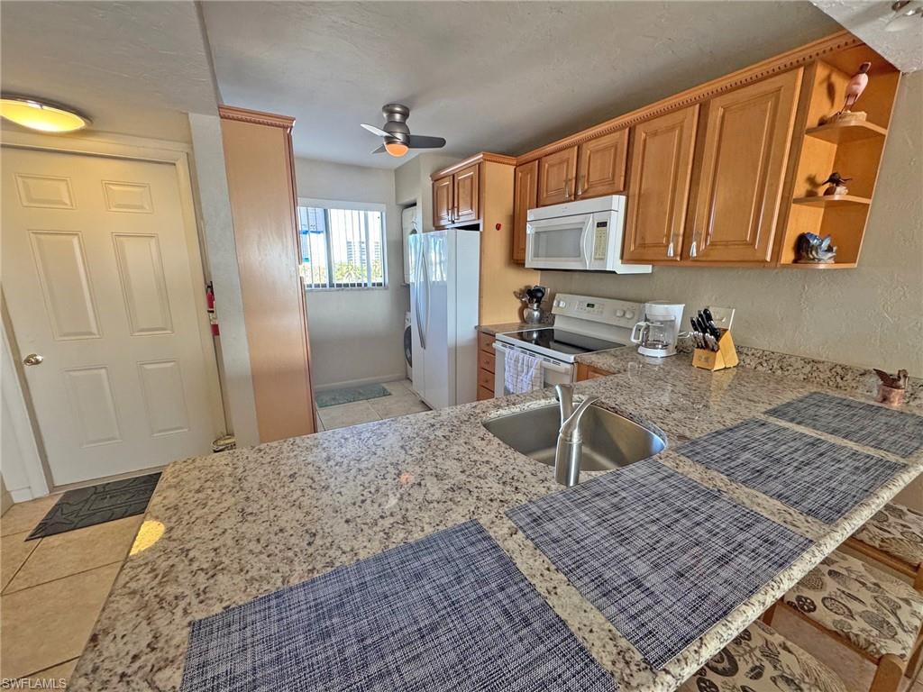 CARLOS POINTE - Residential