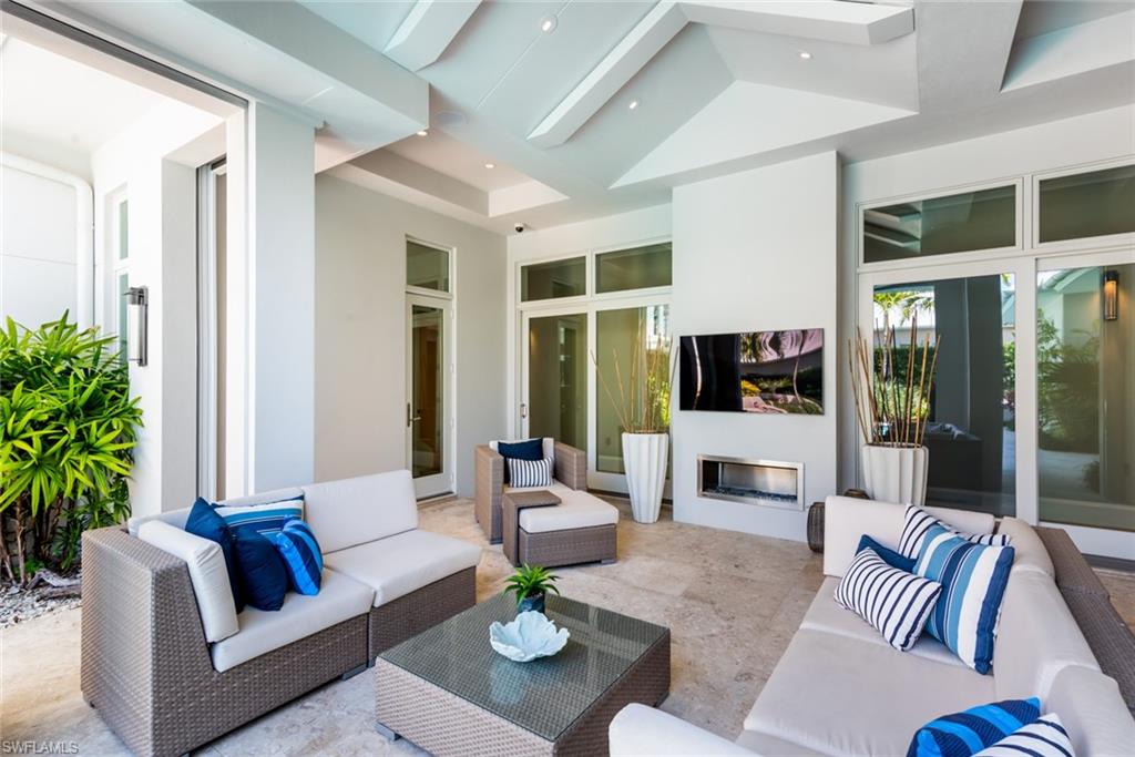 OLDE NAPLES - Residential