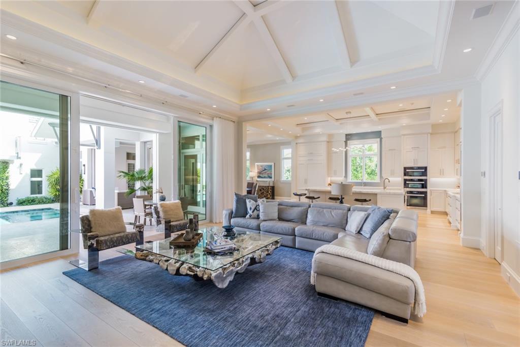 OLDE NAPLES - Residential