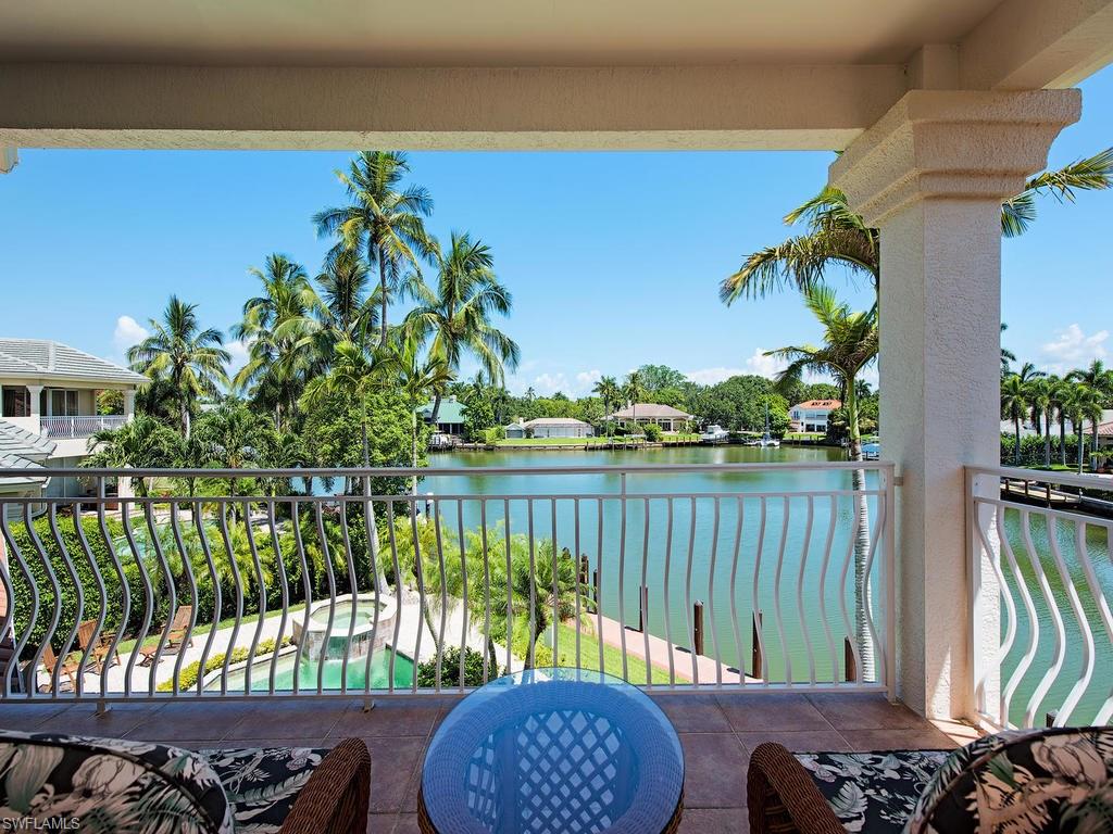 MOORINGS - Residential