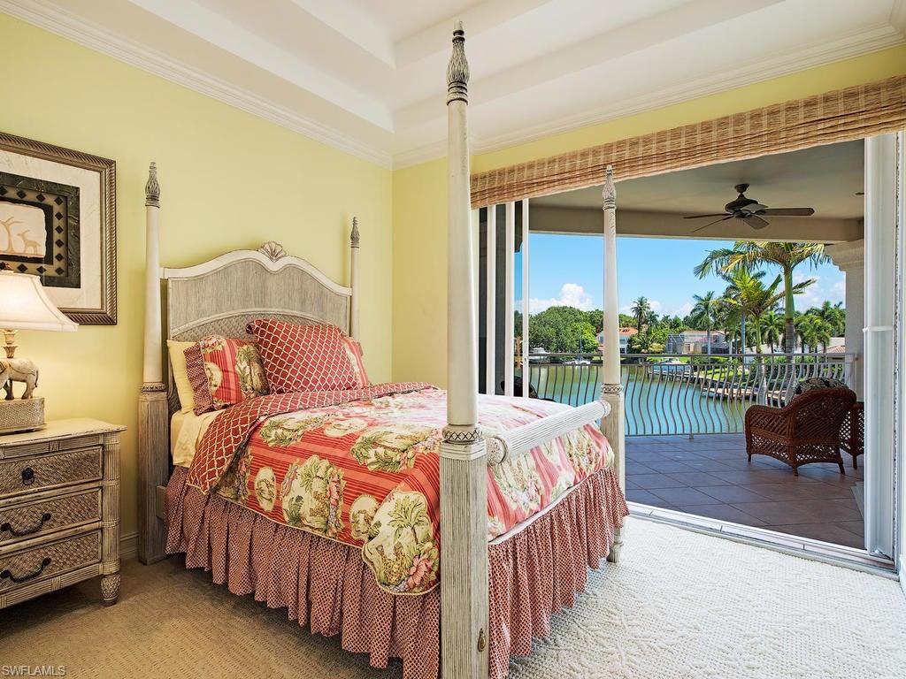 MOORINGS - Residential