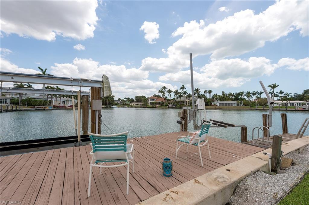 MOORINGS - Residential