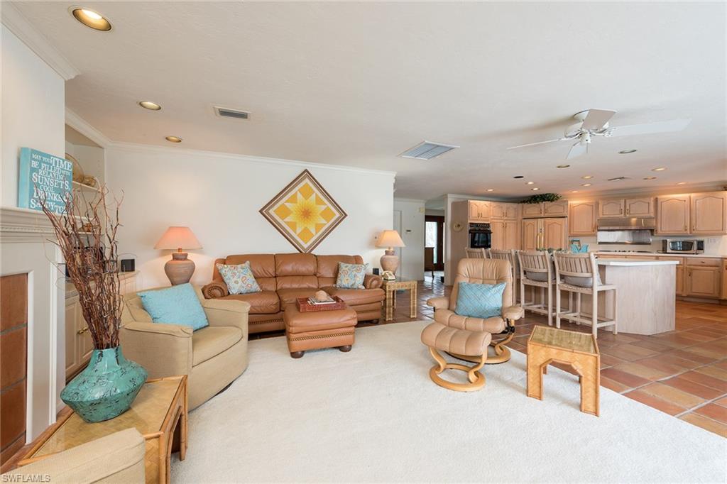 MOORINGS - Residential