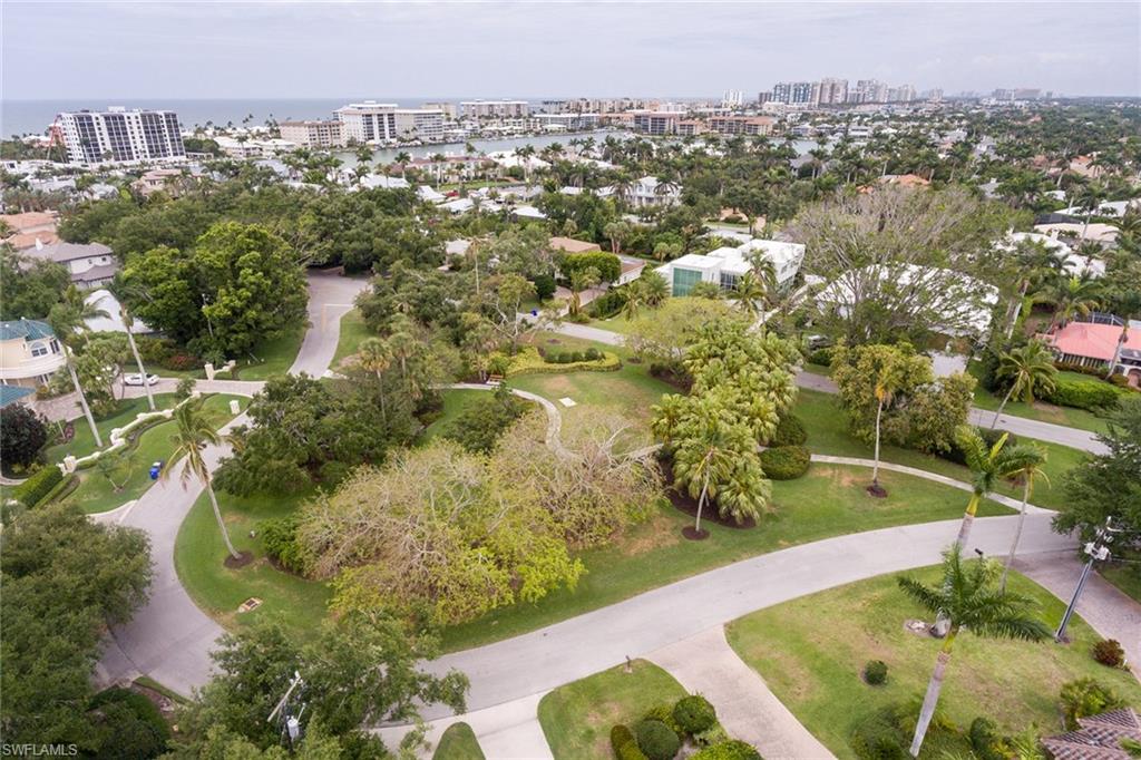 MOORINGS - Residential