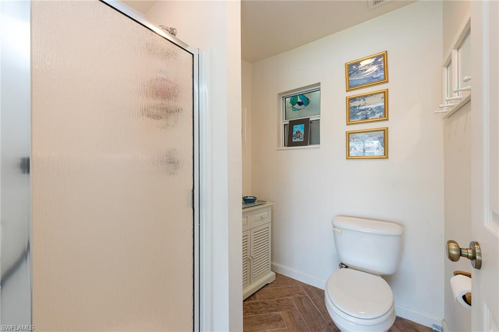 MOORINGS - Residential