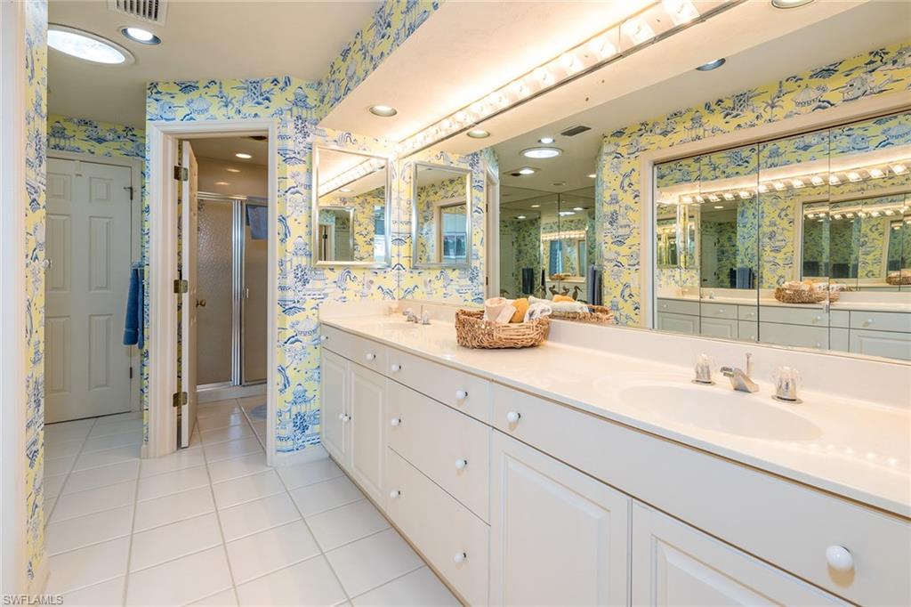 MOORINGS - Residential