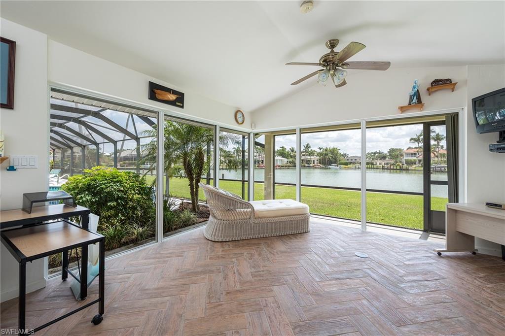 MOORINGS - Residential