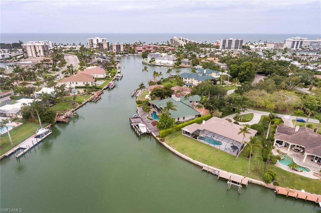 MOORINGS - Residential