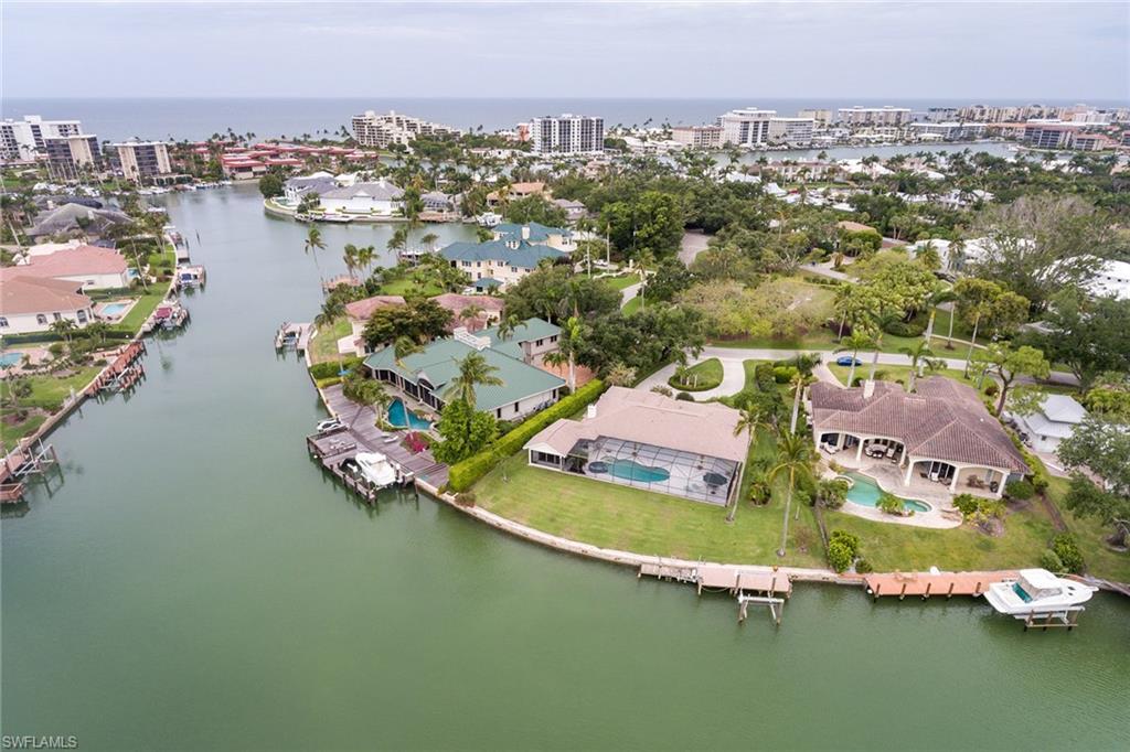 MOORINGS - Residential