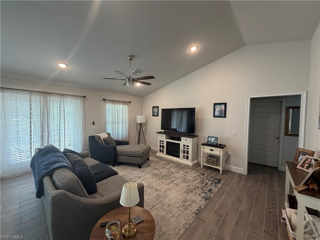 CAPE CORAL - Residential Lease