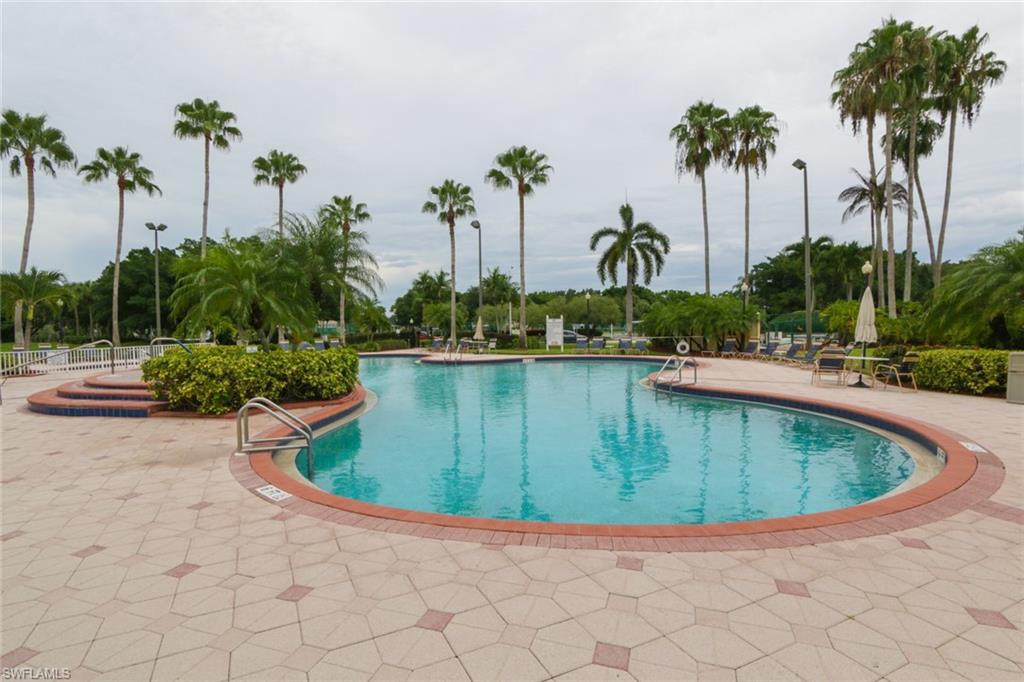 WILLOWBROOK - Residential