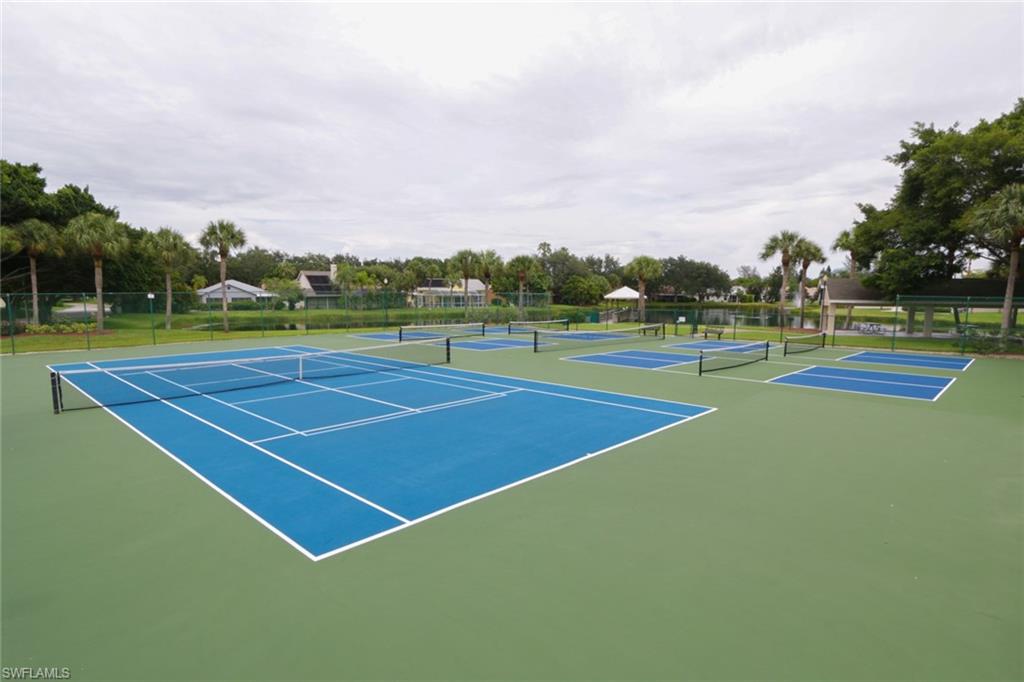 WILLOWBROOK - Residential