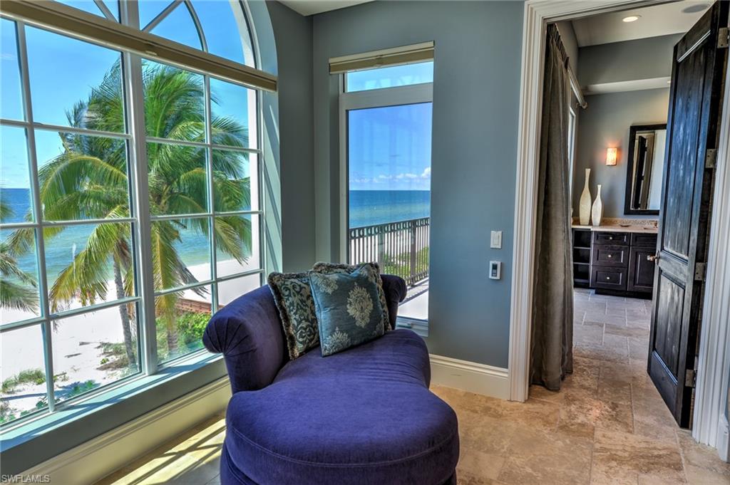 BAREFOOT BEACH - Residential