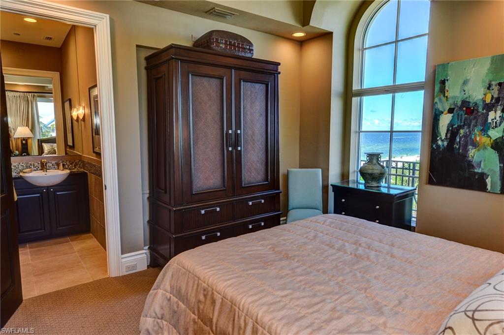 BAREFOOT BEACH - Residential