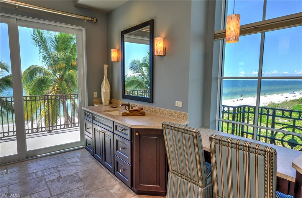 BAREFOOT BEACH - Residential