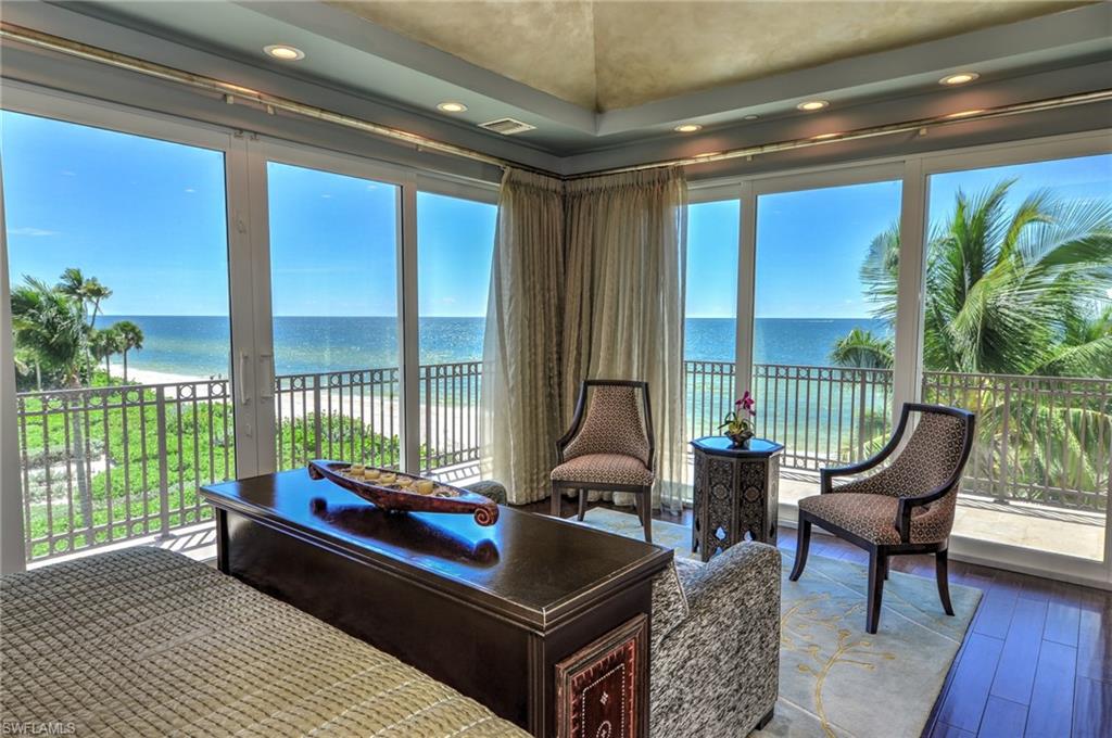 BAREFOOT BEACH - Residential