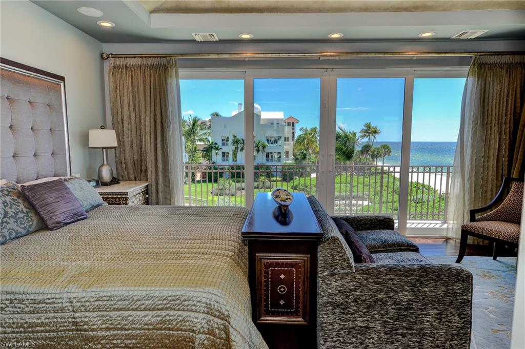 BAREFOOT BEACH - Residential