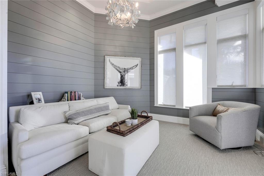 BAY WOODS - Residential