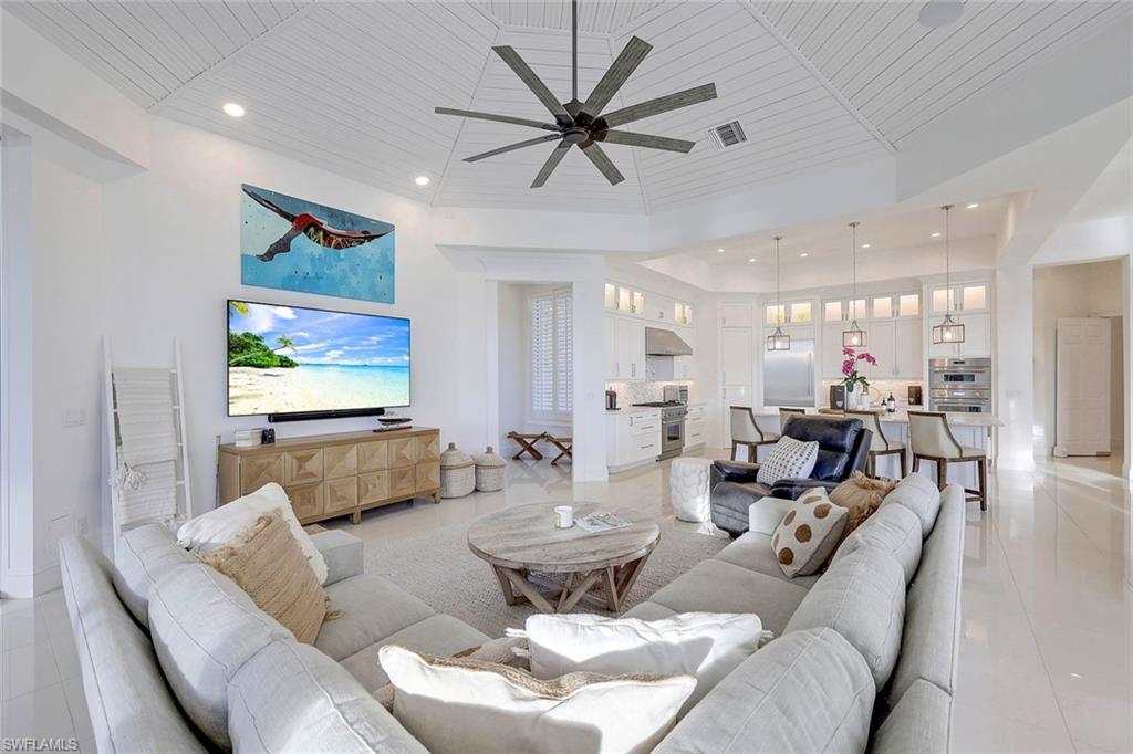 BAY WOODS - Residential