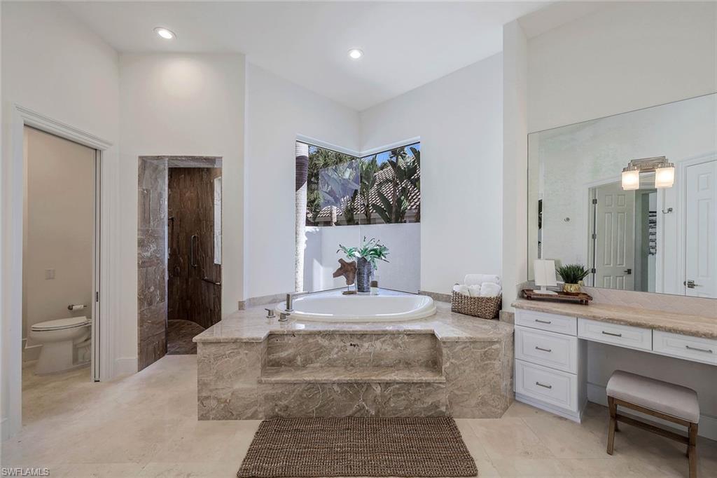 BAY WOODS - Residential