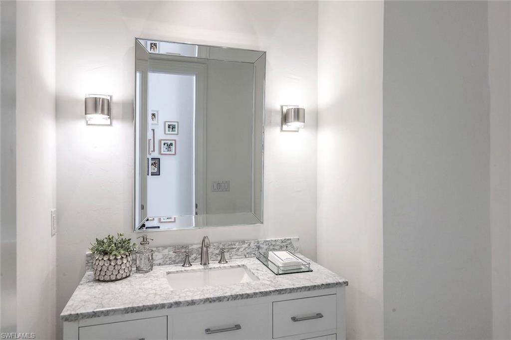 BAY WOODS - Residential