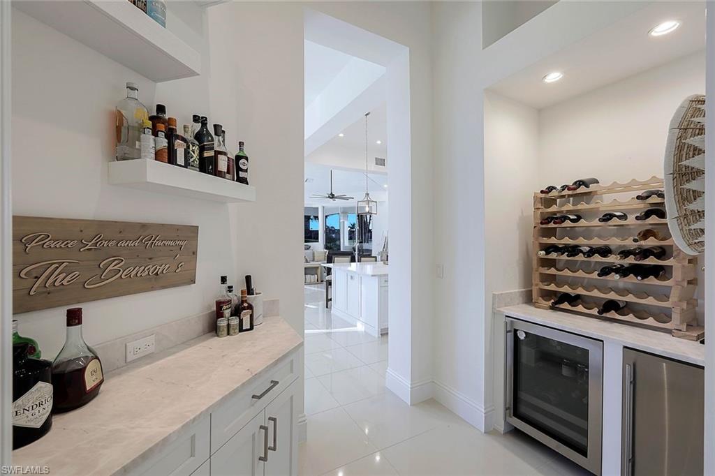 BAY WOODS - Residential