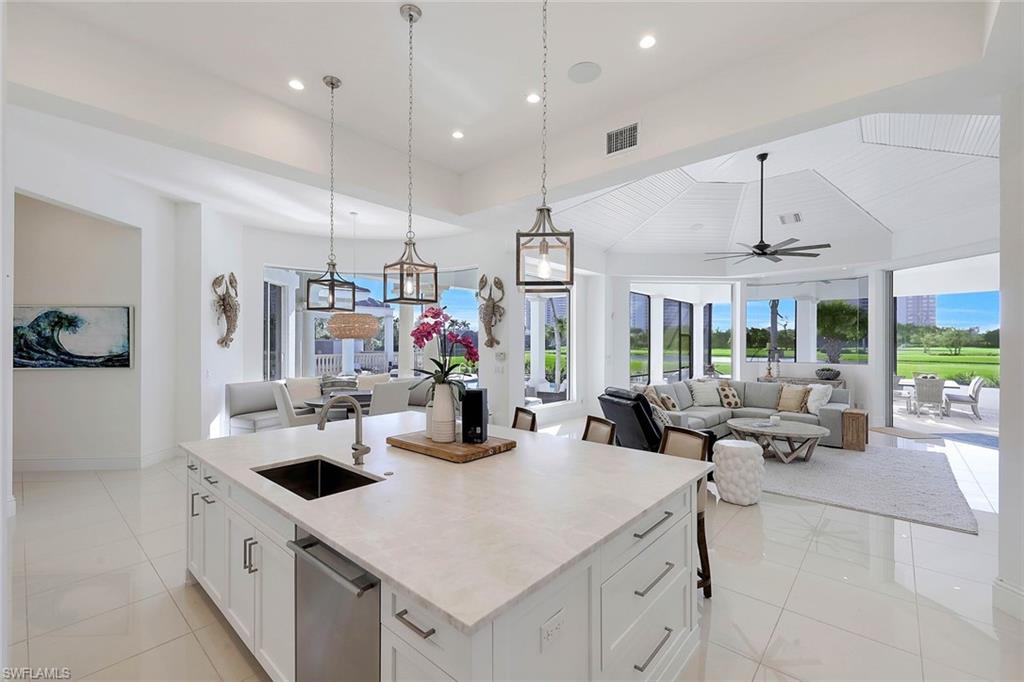 BAY WOODS - Residential